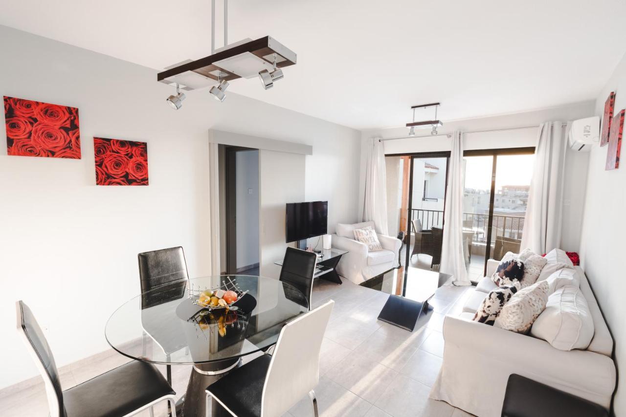 Alexis Apartments - Lovely 2-Bedroom With Swimming Pool Пафос Екстериор снимка