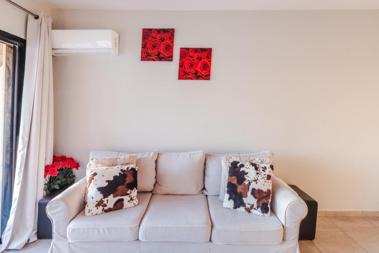 Alexis Apartments - Lovely 2-Bedroom With Swimming Pool Пафос Екстериор снимка